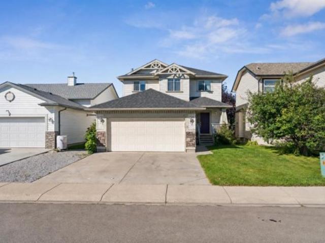 8 Fairways Place Nw, Airdrie, AB, T4B 2R7 house for sale | Listing ID A2346 | Royal LePage