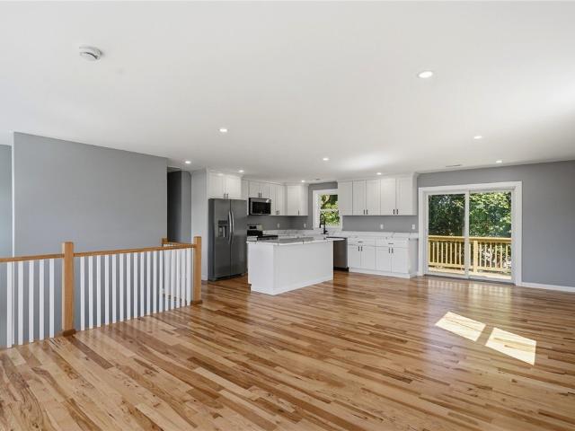 8 Fairgreen Drive