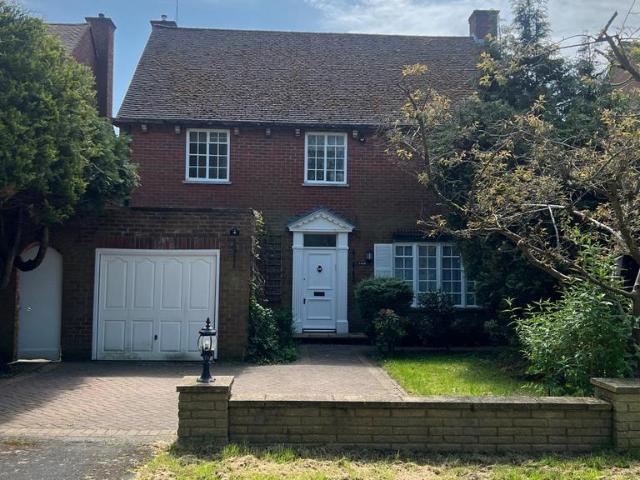 8 Fairgreen East, London, EN4 0QR, United Kingdom | 5 bed house for rent #123818421 | Rentberry