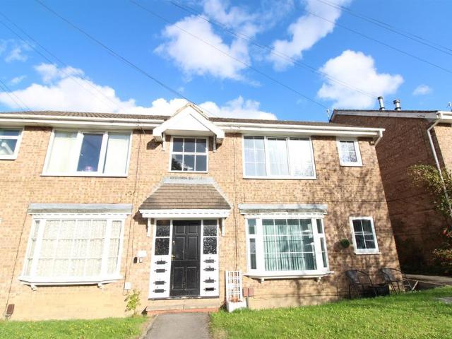 8 Fieldway Rise, Rodley Studio to rent £595 pcm £137 pw