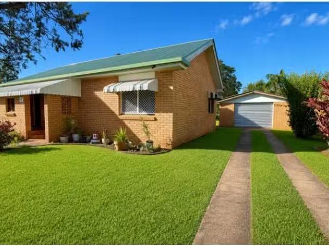 8 Fischer Street, GOONELLABAH House for rent Listed by Courtn.