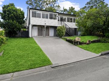 8 Firefly Street, Durack, QLD, 4077