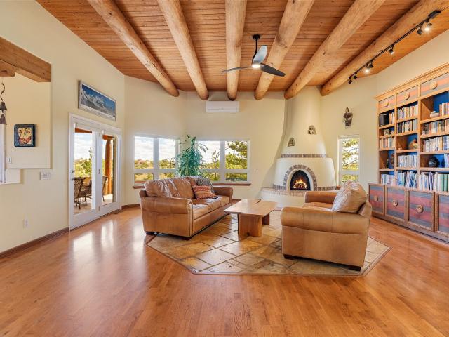 8 Firehearth Place