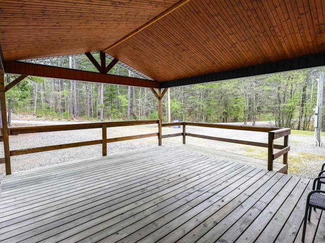 8 Fox Den Trail