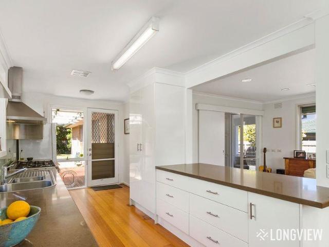8 frudal crescent, knoxfield, vic, 3180