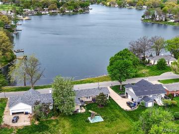 8 Guyenne Dr, Lake St. Louis, MO 63367 | MLS #26015