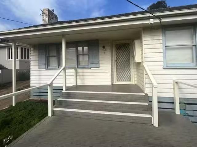 8 Garden Avenue, Keilor, VIC 3036