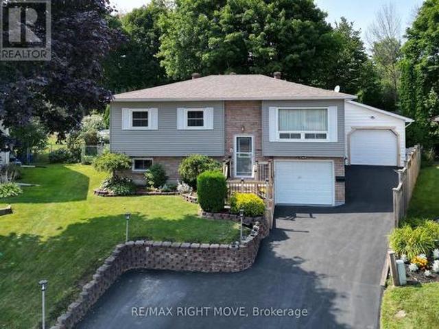 8 Gaudaur Court, Orillia, ON, L3V 7B4 house for sale | Listing ID S13670 | Royal LePage