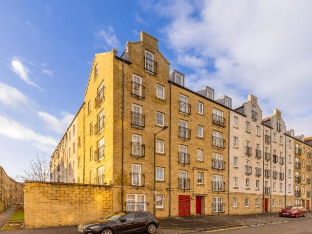 8 Giles Street, North Leith, City of Edinburgh, EH6 6DS, United Kingdom | 2 bed apartment for rent #10479922 | Rentberry
