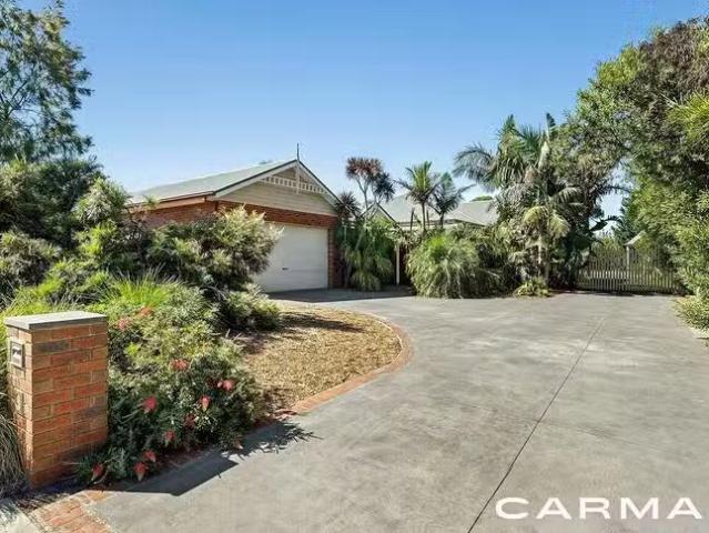 8 Gimcrack Way, Mount Martha, VIC 3934