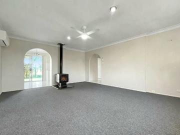 8 Glenbrook Place, The Oaks