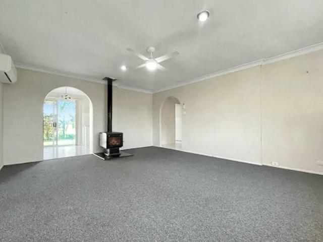 8 Glenbrook Place, The Oaks