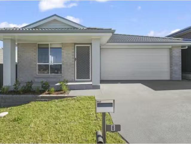 8 Goldsmith Street, Woongarrah House for rent Listed by Abbie.