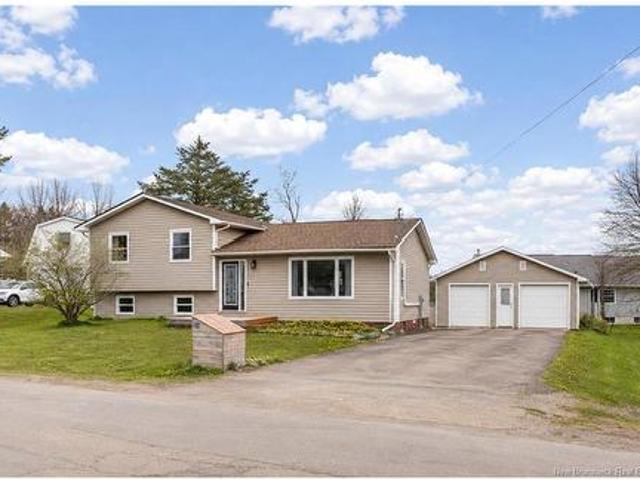 8 Gordon St, Salisbury, NB, E4J 2C5 house for sale | Listing ID NB140829 | Royal LePage