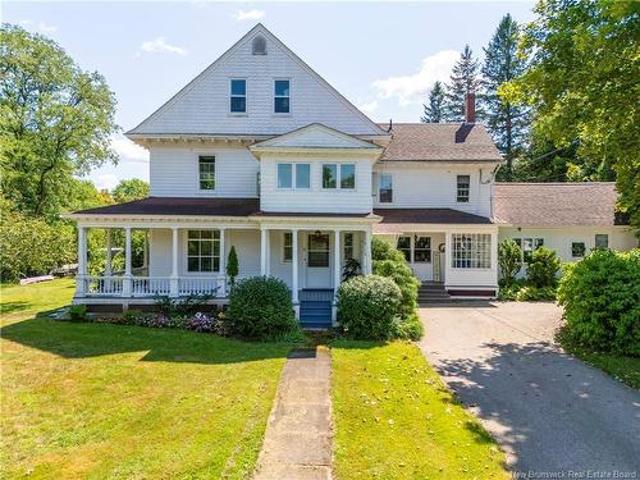 8 Gordon St, Sussex, NB, E4E 1Z4 Luxury House for sale | Listing ID NB146161 | Royal LePage Carriage Trade Luxury Properties