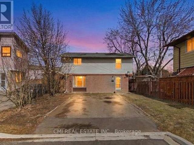 8 Huronia Court, Brampton, ON, L6S 2C7 house for sale | Listing ID W13006 | Royal LePage