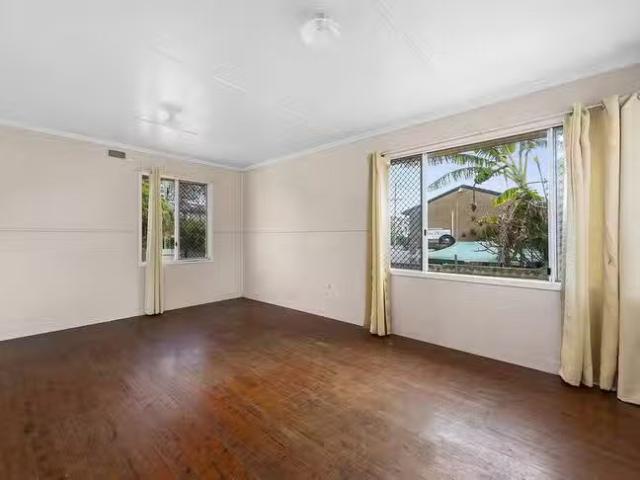 8 Hampton Street, Newtown, QLD 4350