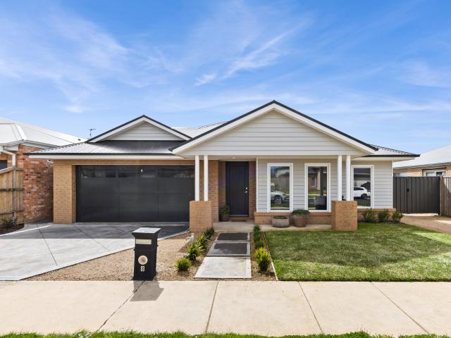 8 Hanrahan St, Gisborne