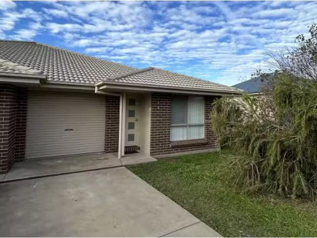 8 Hardwick Avenue, Mudgee Townhouse for rent Listed by Layla.