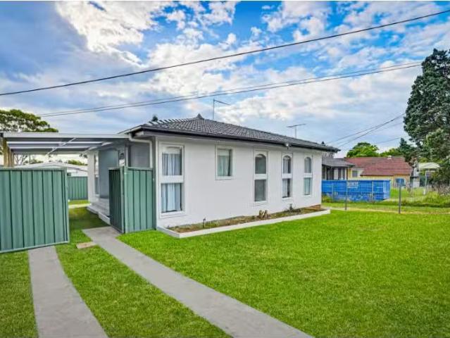 8 Hardy Street, BLACKETT House for rent Listed by Bianca Mate.