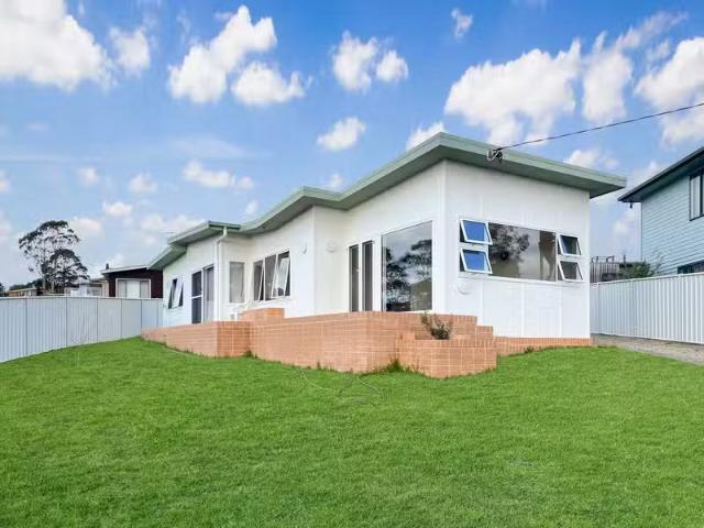 8 Helen Grove, ST HELENS, TAS 7216 House for Rent