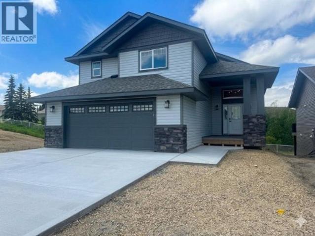 8 Henner'S Place, Lacombe, AB, T4L 1Y9 house for sale | Listing ID A2343 | Royal LePage