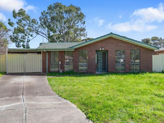 8 Henley Place, MELTON WEST