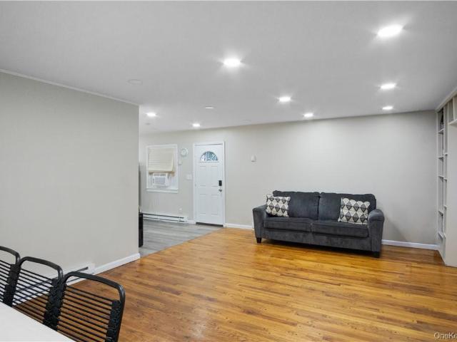 8 Heritage Lane