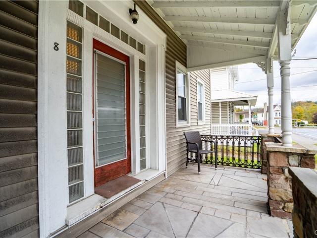 8 Herkimer Street