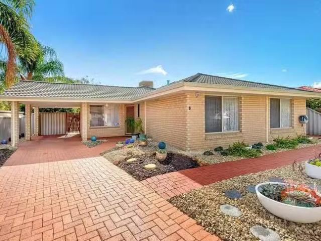 8 Hertford Elbow, College Grove, WA 6230