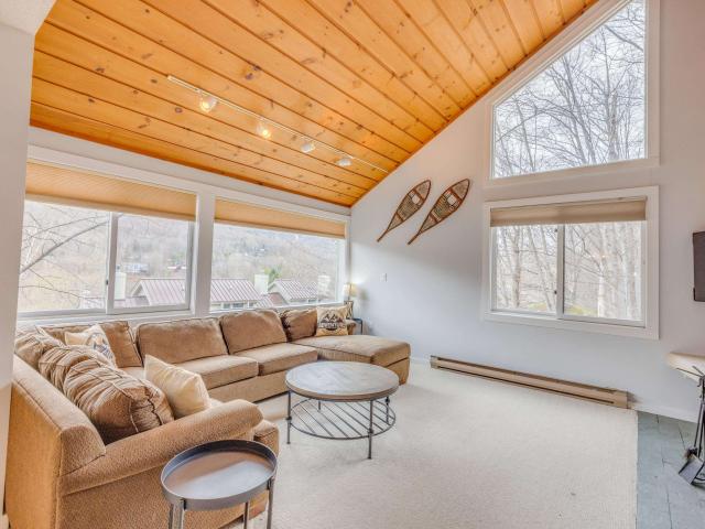 8 Highwood Road # Unit 2