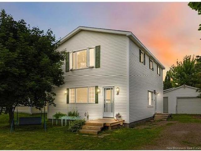 8 Hillside St, Pointe Du Chêne, NB, E4P 4M2 house for sale | Listing ID NB143173 | Royal LePage
