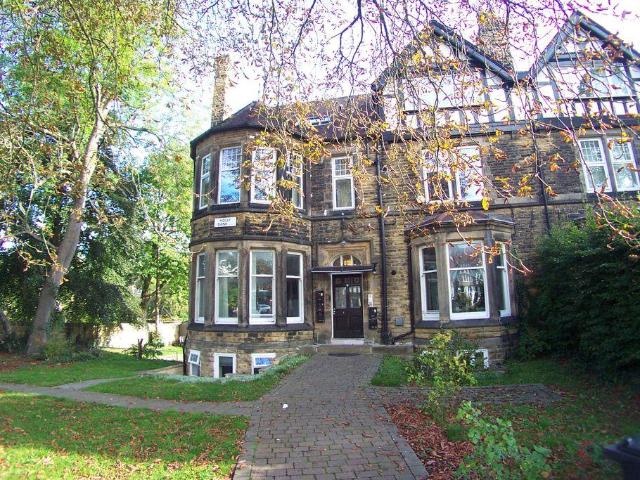 8 Holly Bank, Leeds 1 bed apartment to rent £875 pcm £202 pw