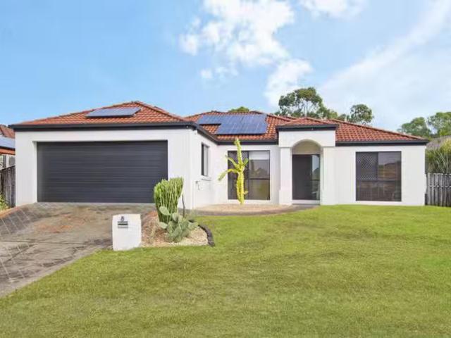 8 Howland Circuit, Pacific Pines, QLD 4211