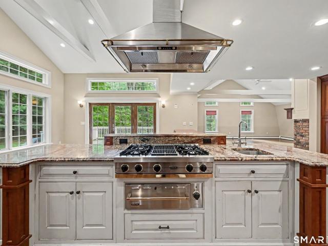 8 Indian Rock Place, Wilton, US, CT