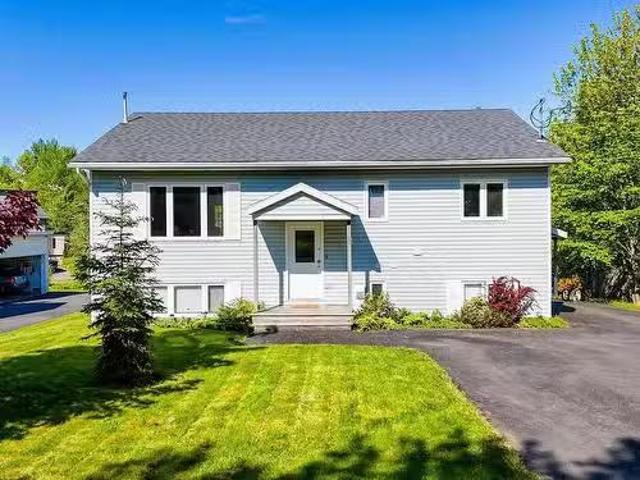 8 Iona Road, Wolfville, NS, B4P 2H1 house for sale Listing.