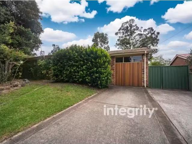8 Jaycee Avenue, Nowra House for rent Listed by Christopher J.