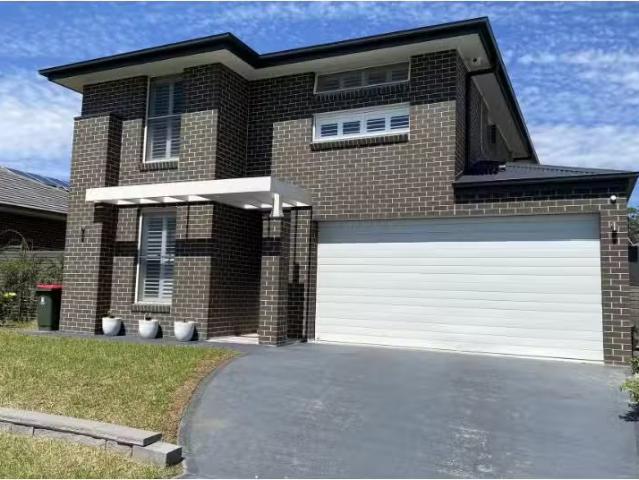 8 Karoburra Avenue, Fletcher House for rent Listed by Brooke.