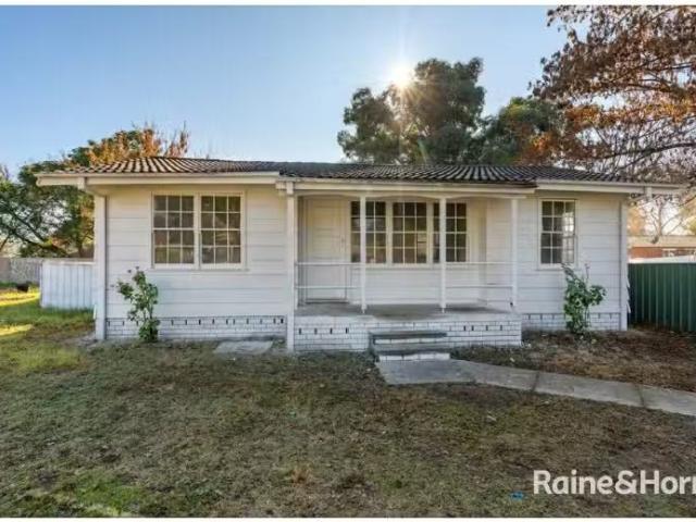 8 Kenny Place, TOLLAND House for rent Listed by Kara Williams.