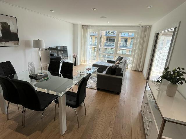 8 Kew Bridge Road, Strand on the Green, Isleworth, TW8 0EG, United Kingdom | 2 bed apartment for rent #165651640 | Rentberry