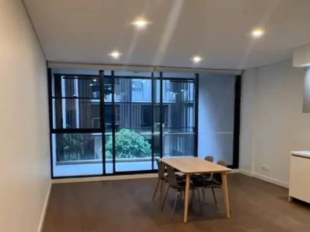 8 Kingsborough Wy, Sydney
