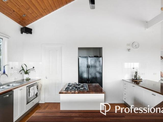 8 Kooluna CourtFrankston VIC 3199, Australia