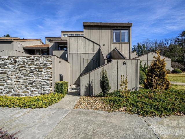 8 Lakemoor Ln, Unit 8, Hendersonville, NC 28739 | MLS #4345