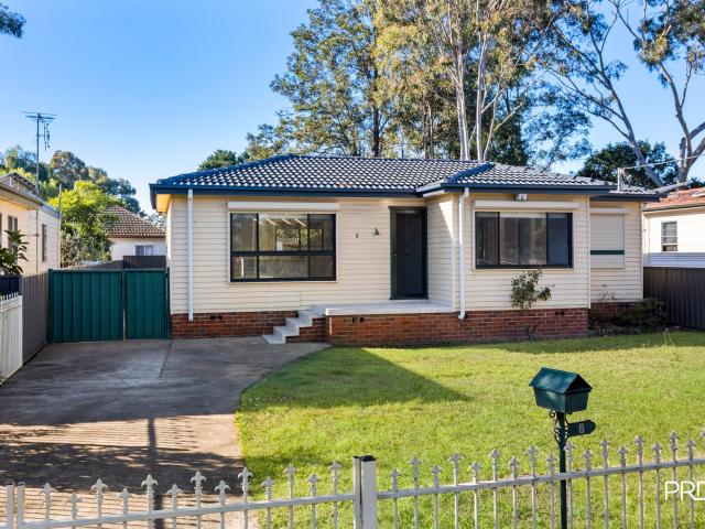 8 Landers St, Werrington NSW 2747