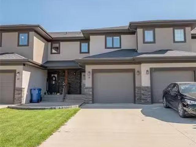8 Landsbury Te, Niverville, MB, R0A 0A2 house for sale List.