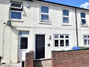 8 Lion Road, Upton, London, DA6 8NR, United Kingdom | Studio apartment for rent #139070269 | Rentberry