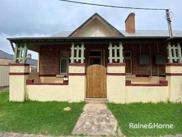 8 Lithgow Street, Goulburn NSW 2580 House For Rent | Domain