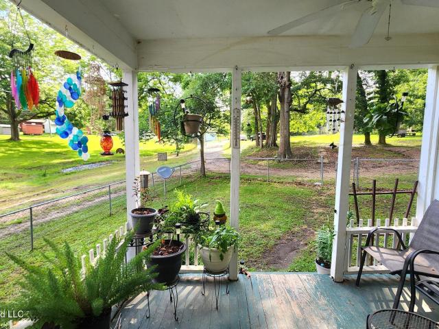 8 Lofton Lane