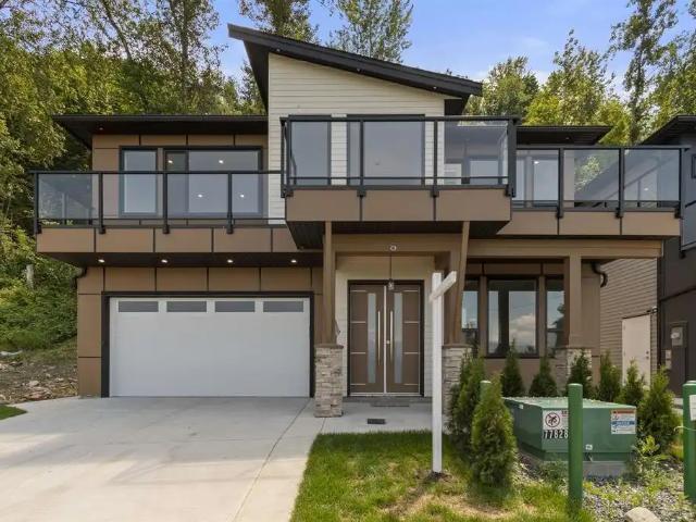 8 LOWER 2 BEDROOM 8016 ANNIS ROAD, Eastern Hillsides