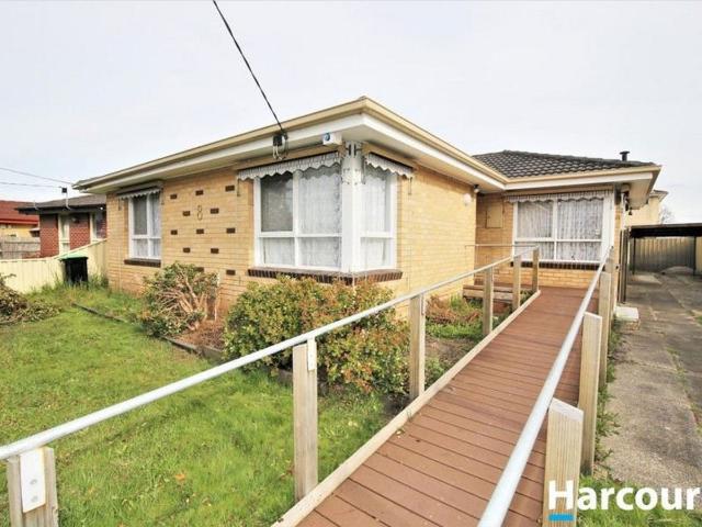 8 Putt Grove, KEYSBOROUGH, VIC 3173